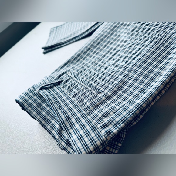 Gap signature skinny ankle slacks - Picture 2 of 5